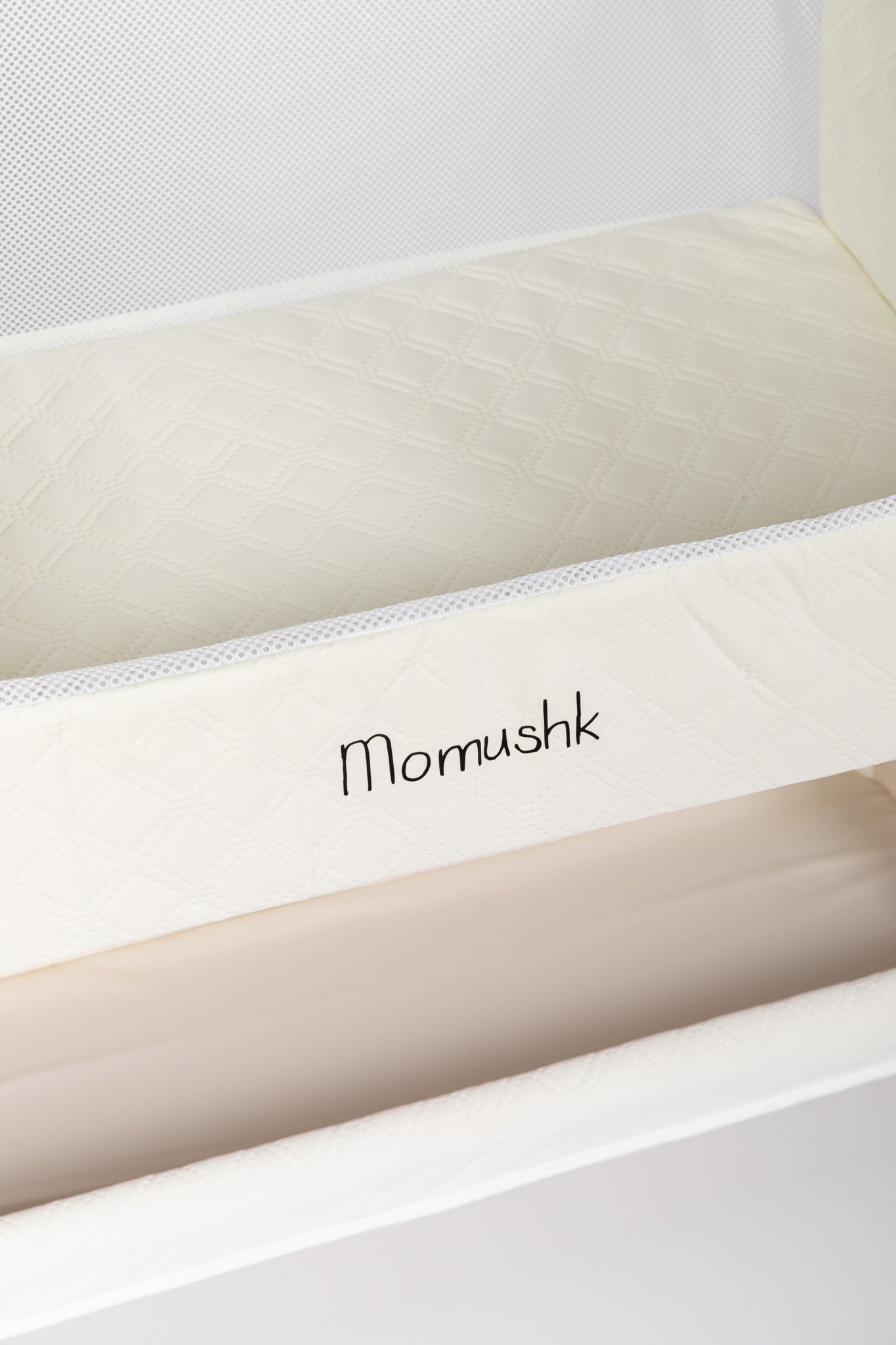 Momushk Multi-Functional Crib